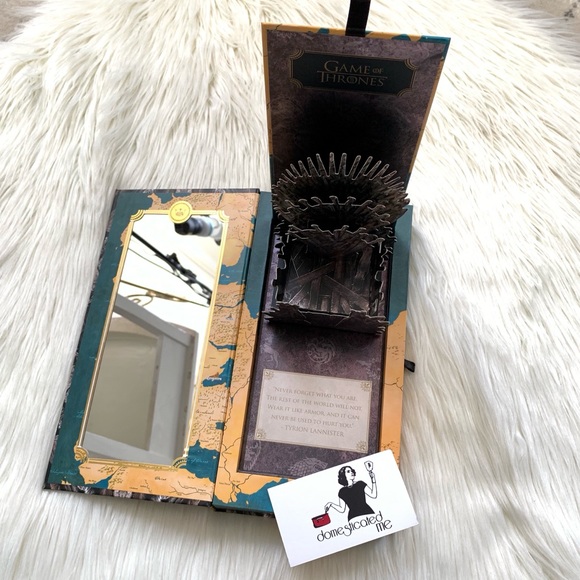 Urban Decay Game of Thrones Palette - Picture 2 of 8